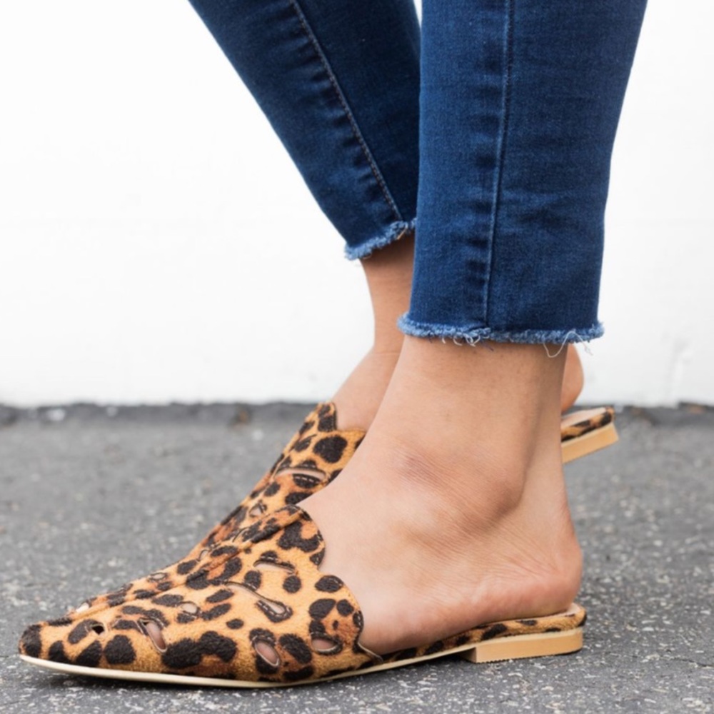 LAST 1️⃣ Leopard Vegan Suede Slide - Picture 3 of 8